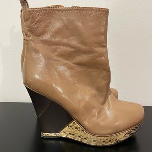 Stylish Platform Wedge Booties